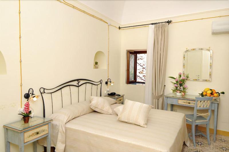 Locanda Degli Dei Praiano Exterior photo